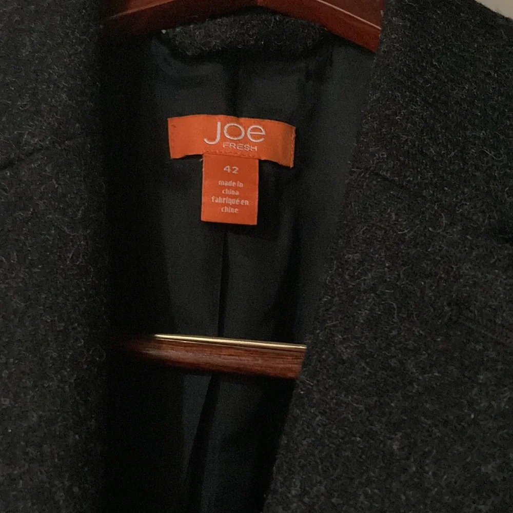 Gently-used 100% wool JoeFresh sports coat - Picture 2 of 7